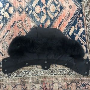 THE ARRIVALS FUR SNAP ON HOOD